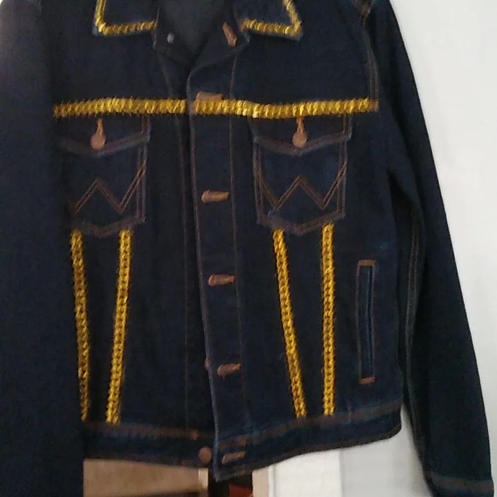 Sold - Picture 3 of 3